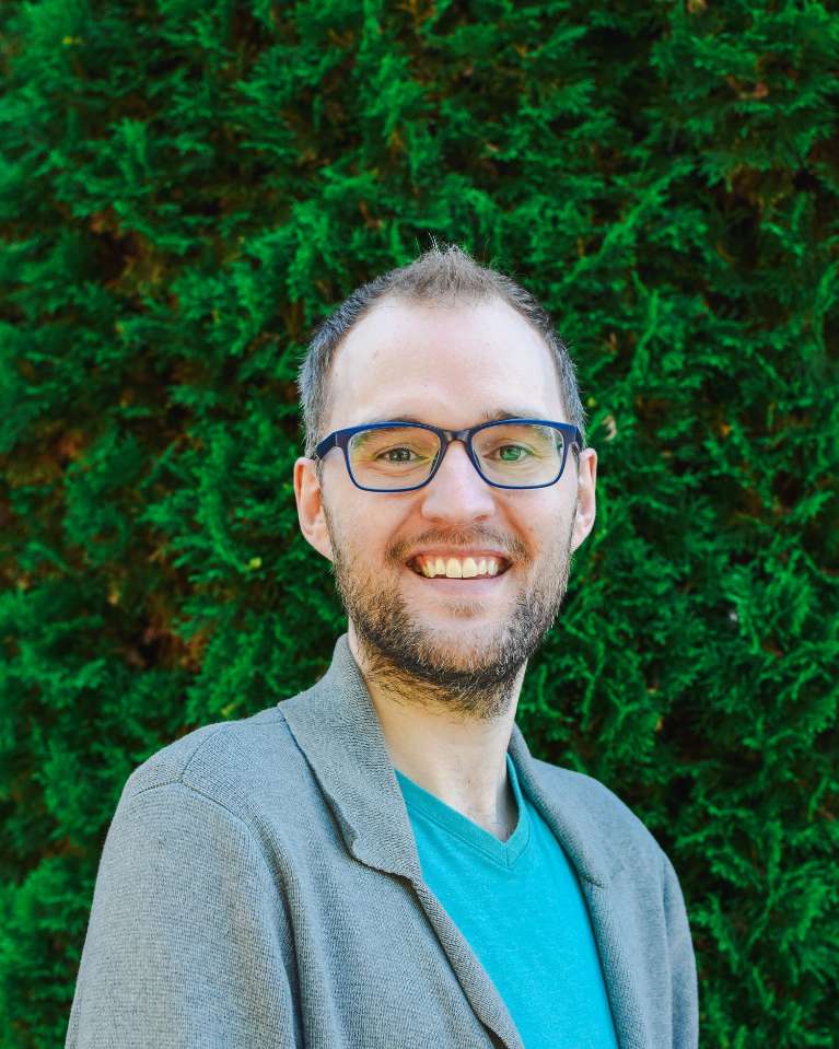 Kenny Davis, Licensed Mental Health Counselor Associate